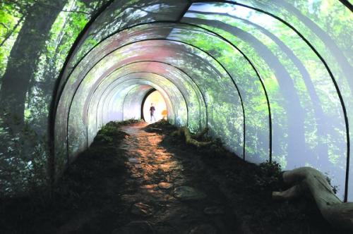 沉浸式時(shí)光隧道