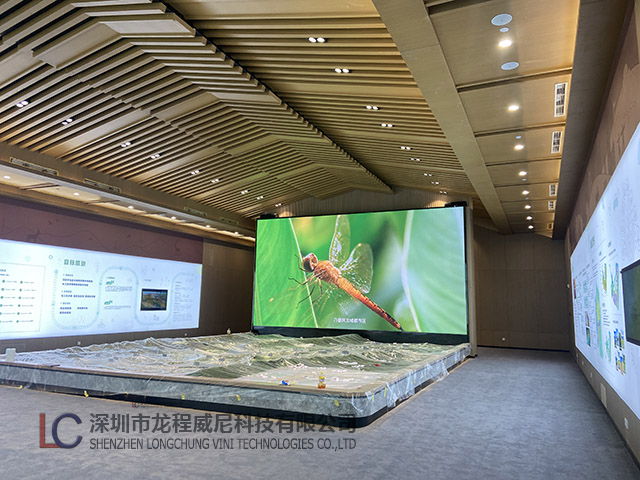室內(nèi)全彩LED顯示屏 室內(nèi)全彩LED顯示屏